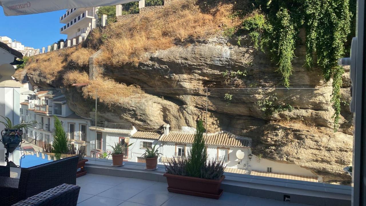 Casa Rural Las Cuevas De Setenil Setenil De Las Bodegas Eksteriør billede