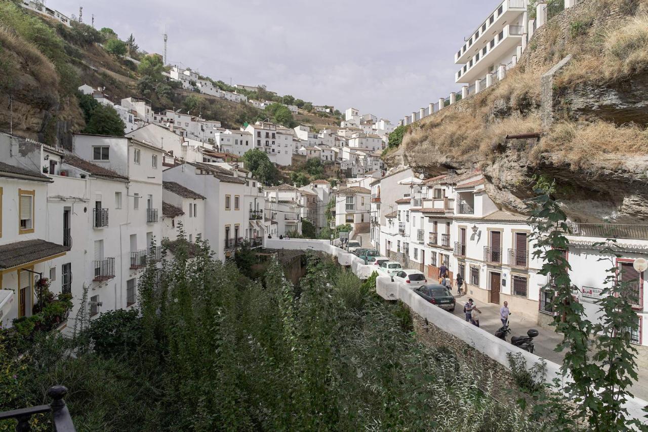 Casa Rural Las Cuevas De Setenil Setenil De Las Bodegas Eksteriør billede