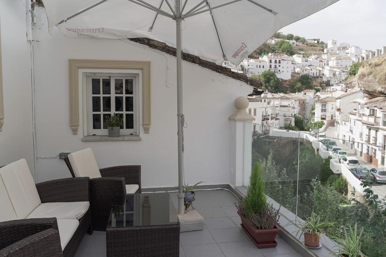 Casa Rural Las Cuevas De Setenil Setenil De Las Bodegas Eksteriør billede