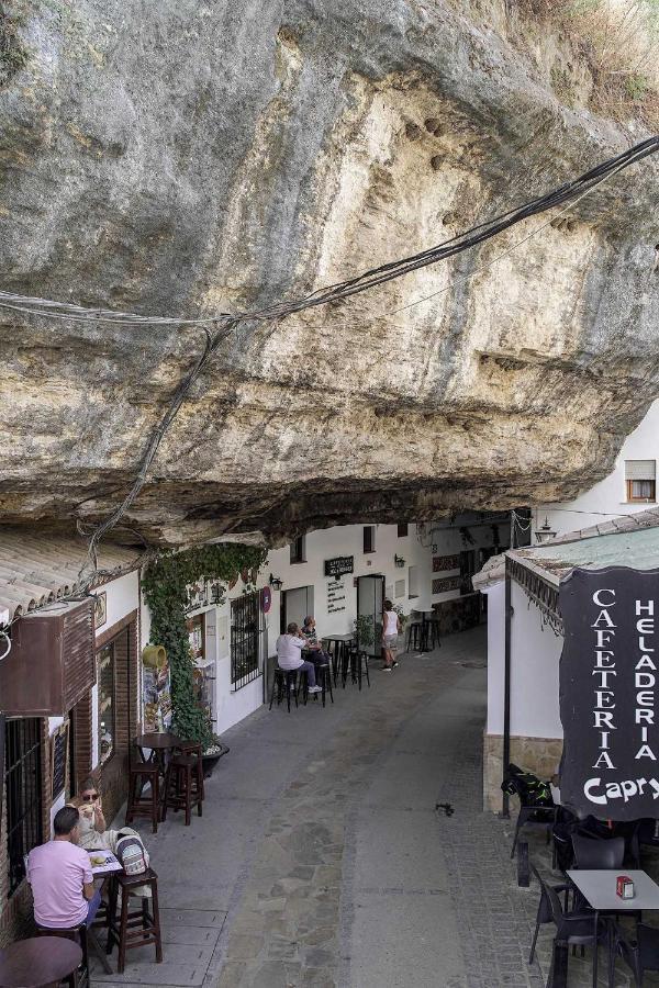 Casa Rural Las Cuevas De Setenil Setenil De Las Bodegas Eksteriør billede