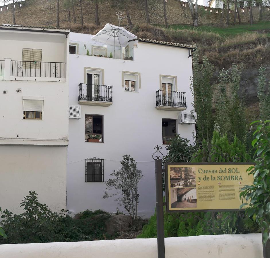 Casa Rural Las Cuevas De Setenil Setenil De Las Bodegas Eksteriør billede